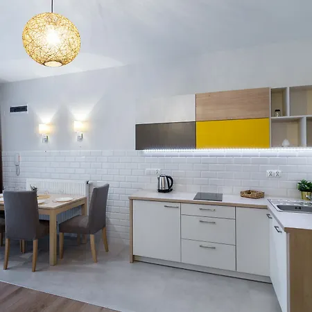 Friendhouse -train Station Apartamento Cracovia