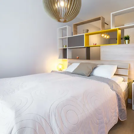 Apartamento Friendhouse -train Station *